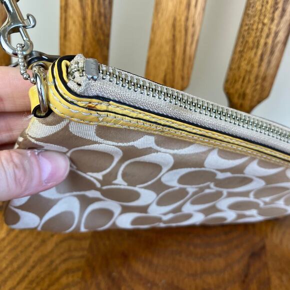 COACH Vtg Y2K Khaki Tan & Yellow POPPY Signature C Sateen Mini Crossbody Purse - Picture 7 of 16